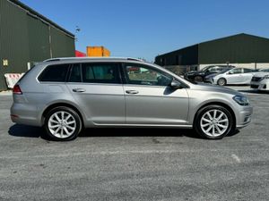 Volkswagen Golf 1.2 TSI AUTOMATIC - REVERSE CAMERA - Image 3
