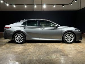 Toyota Camry 2.5 HYBRID - G EDITION - UPGRADED ALL - Image 3