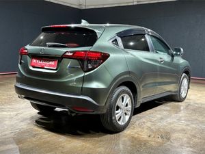 Honda Vezel 1.5 HYBRID AUTOMATIC - REVERSE CAMERA - Image 4