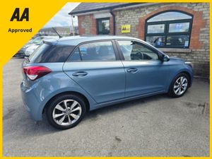 Hyundai i20 Deluxe 5DR - Image 4