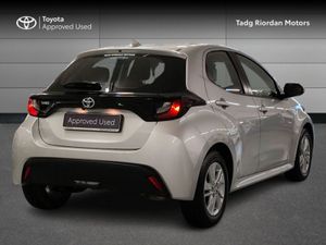 Toyota Yaris 1.0 Luna - Image 2