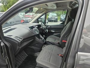 Ford Transit Connect Connect Limited SWB 1.5 120PS - Image 2