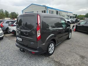 Ford Transit Connect Connect Limited SWB 1.5 120PS - Image 4