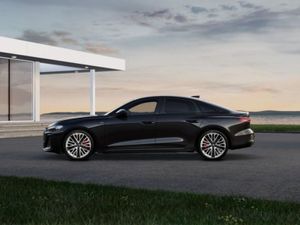 Audi A5 Sedan 2.0 299BHP E-hybrid Quattro S-line - Image 4