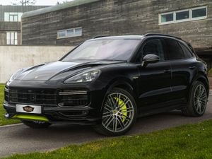 Porsche Cayenne TURBO S  2020 670BHP 4.0 V8 Hybrid - Image 3