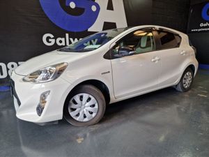 Toyota Aqua 1.5 Hybrid Rear Camera-android Auto-l - Image 2