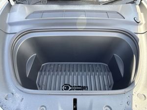 Tesla Model Y Long Range Rear Wheel Drive - Image 3