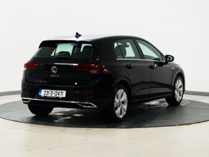 *88* 2023 Volkswagen Golf 2.0tdi style - Image 4