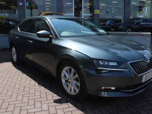 SKODA SUPERB 2.0 TDI STYLE 150BHP 5DR HATCHBACK - Image 2