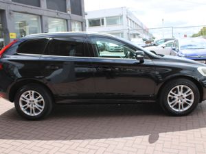 VOLVO XC60 2.0D4 SE CROSS COUNTRY 5DR ESTATE AUTO - Image 3