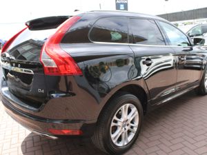 VOLVO XC60 2.0D4 SE CROSS COUNTRY 5DR ESTATE AUTO - Image 4
