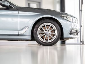 BMW 5-Series D SE JC32 4DR AUTO - Image 4