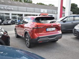Nissan QASHQAI SV Premium 1.3 Mild Hybrid. 1 Owner - Image 4