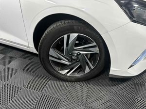Hyundai i20 Deluxe Plus 1.2l Petrol Hatchback - Image 3