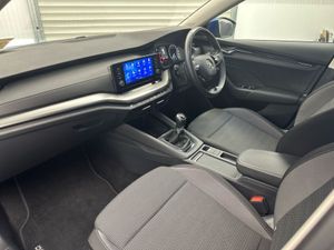 Skoda Octavia AMB 1.0tsi 110HP  low Mileage   80 - Image 3