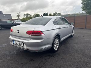 Volkswagen Passat 2017 Comfortline 1.6Tdi - Image 4