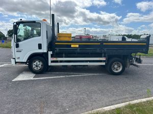 Isuzu 7.5 ton Tipper - Image 4