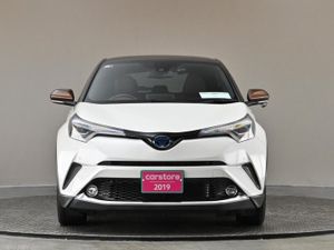 Toyota C-HR 1.8 Hybrid  2tone Roof interior rever - Image 2