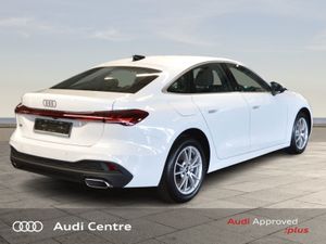 Audi A5 35 Tfsi 150HP SE S-T - Image 4