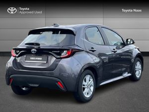 Toyota Yaris YARIS HYBRID LUNA - Image 2