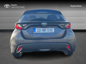 Toyota Yaris HYBRID LUNA - Image 4