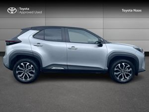 Toyota Yaris Cross YARIS CROSS LUNA SPORT - Image 3