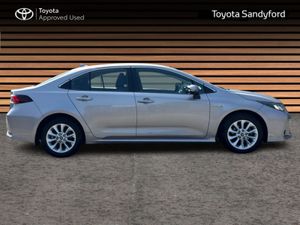 Toyota Corolla HYBRID LUNA SALOON // REAR CAMERA / - Image 3