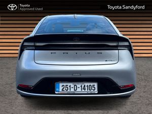 Toyota Prius NEW GENERATION PHEV // FULL LEATHER H - Image 4