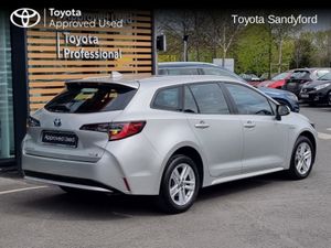 Toyota Corolla TOURING SPORT ESTATE HYBRID LUNA // - Image 2