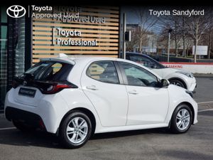 Toyota Yaris NEW MODEL 1.0 LUNA // REAR CAMERA // - Image 2