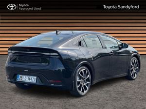 Toyota Prius NEW GENERATION PHEV // FULL LEATHER H - Image 2