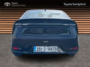 Toyota Prius NEW GENERATION PHEV // FULL LEATHER H - Image 4
