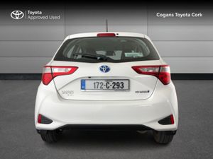 Toyota Yaris YARIS HYBRID 5DR LUNA - Image 4