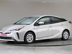 Toyota Prius 1.8 Hybrid  2tone Interior reverse C - Image 4