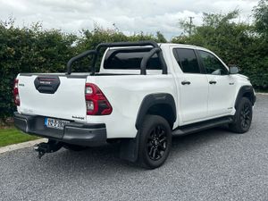 2021 Toyota Hilux 2.8 D-4D Invincible X Crewcab - Image 3