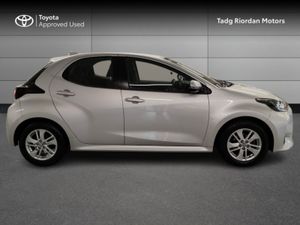 Toyota Yaris 1.0 LUNA - Image 3