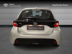Toyota Yaris 1.0 LUNA - Image 4