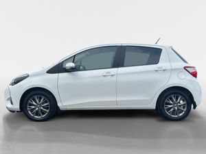Toyota Yaris 1.0 LUNA 4DR - Image 2