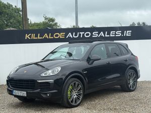Porsche Cayenne S 3.0 Petrol Plug-In Hybrid Auto - Image 3