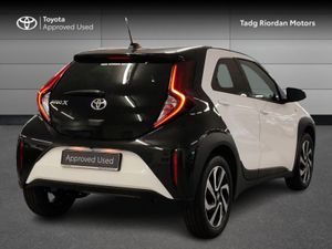Toyota Aygo X DESIGN (WHITE) - Image 2