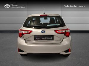 Toyota Yaris HYBRID 5DR AURA - Image 4