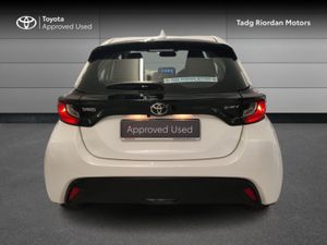 Toyota Yaris HYBRID LUNA - Image 4