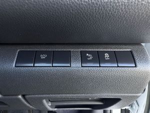 161 Peugeot 3008 1.6D Low Miles Warranty - Image 3