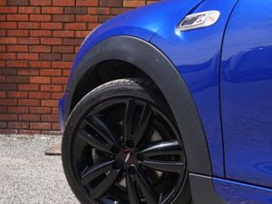 Mini Cooper S John Cooper Works 2.0 - Image 2