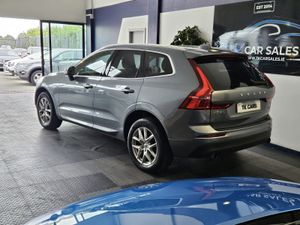 18 VOLVO XC60 MOMENTUM EDITION - Image 4