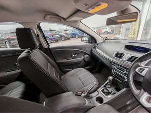 RENAULT FLUENCE DYNAMIQUE 1.5 DCI 110 4DR - Image 2