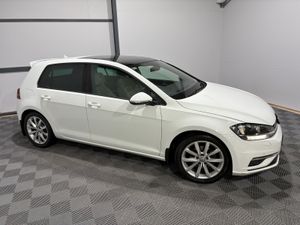 17 Volkswagen Golf Highline 2.0 TDi 150 Bhp - Image 2