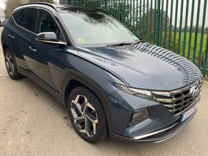 Hyundai Tucson Executive Plus 2tone HEV Auto Hybr - Image 2