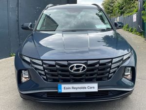 Hyundai Tucson 212 D Crdi Executive 5DR Low Kms - Image 3
