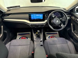 Skoda Octavia OCTAVIA STYLE 2.0 TDI 4DR 1 Owner FS - Image 3